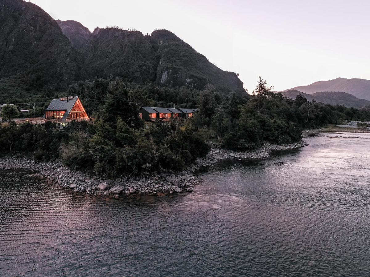Hotel Tawa Refugio Del Puelo à Puelo River Extérieur photo